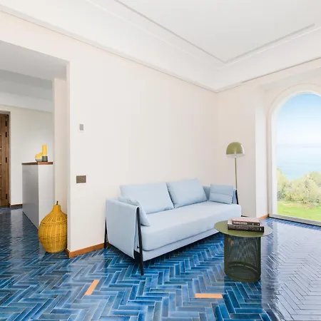 Hotel Relais Regina Giovanna 4*