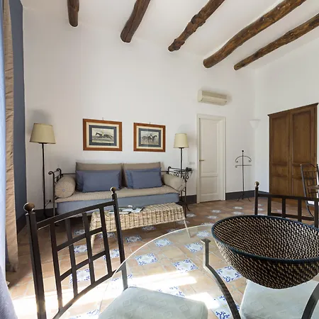 Relais Regina Giovanna Hotel 4*