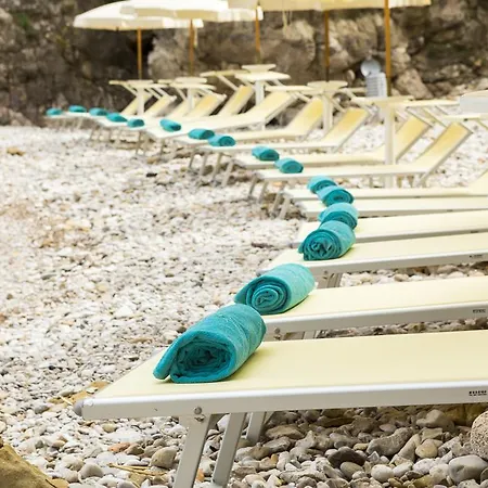 Relais Regina Giovanna Hotel 4*