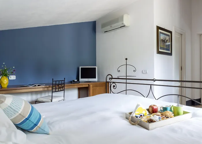 Отель Relais Regina Giovanna