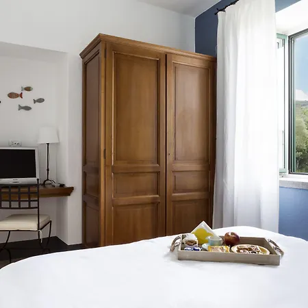 Relais Regina Giovanna Hotel 4*